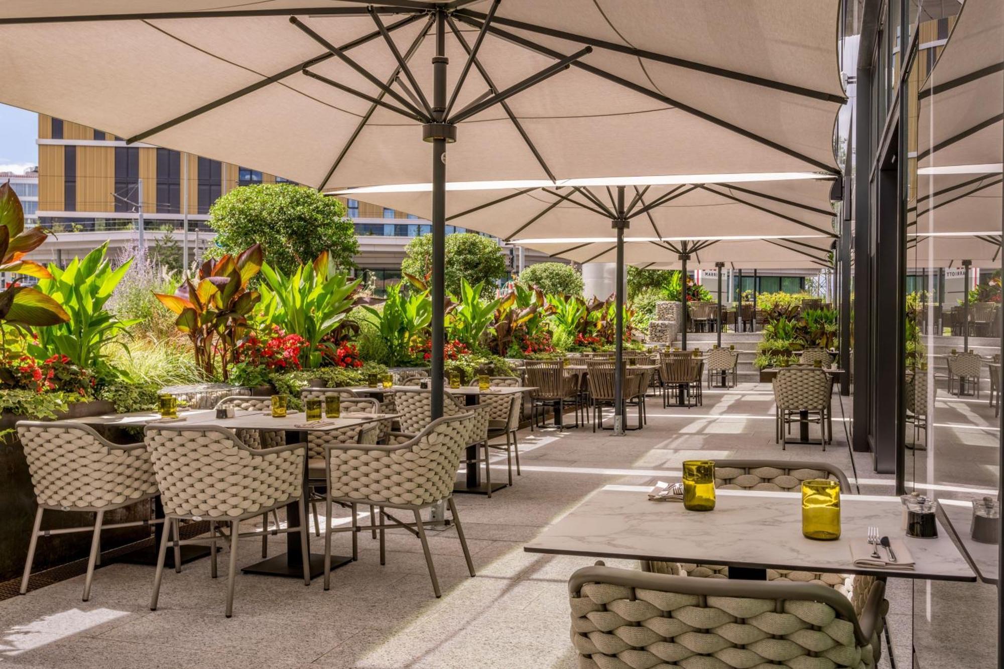 Geneva Marriott Hotel メイラン エクステリア 写真